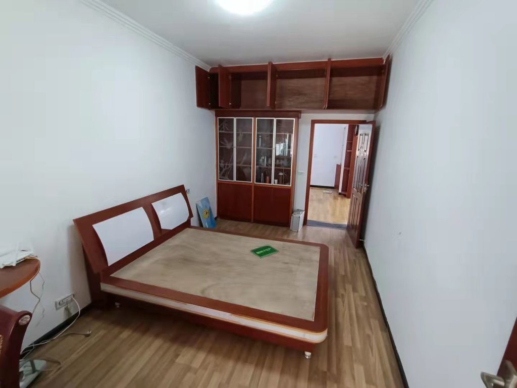 仙桃中学富迪三友旁荆洪花园中间好楼层140平大三房无公摊