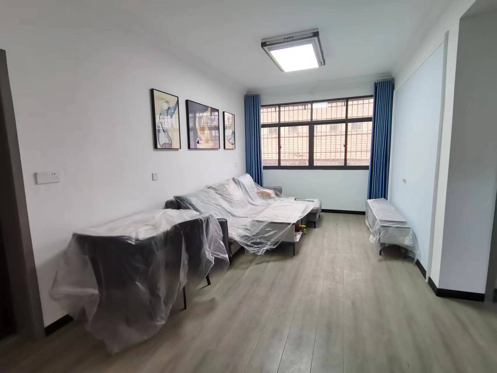 一建宿舍 商城附近  三钟旁边  热闹凡华的位置 全新装修