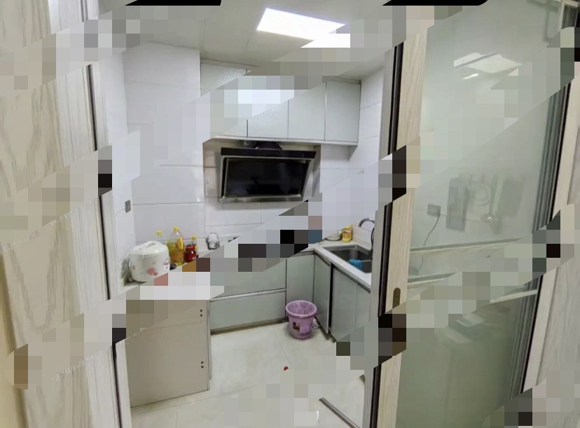 沔阳公园旁，城南森林国际，精装两房，单价5200元，中间楼层