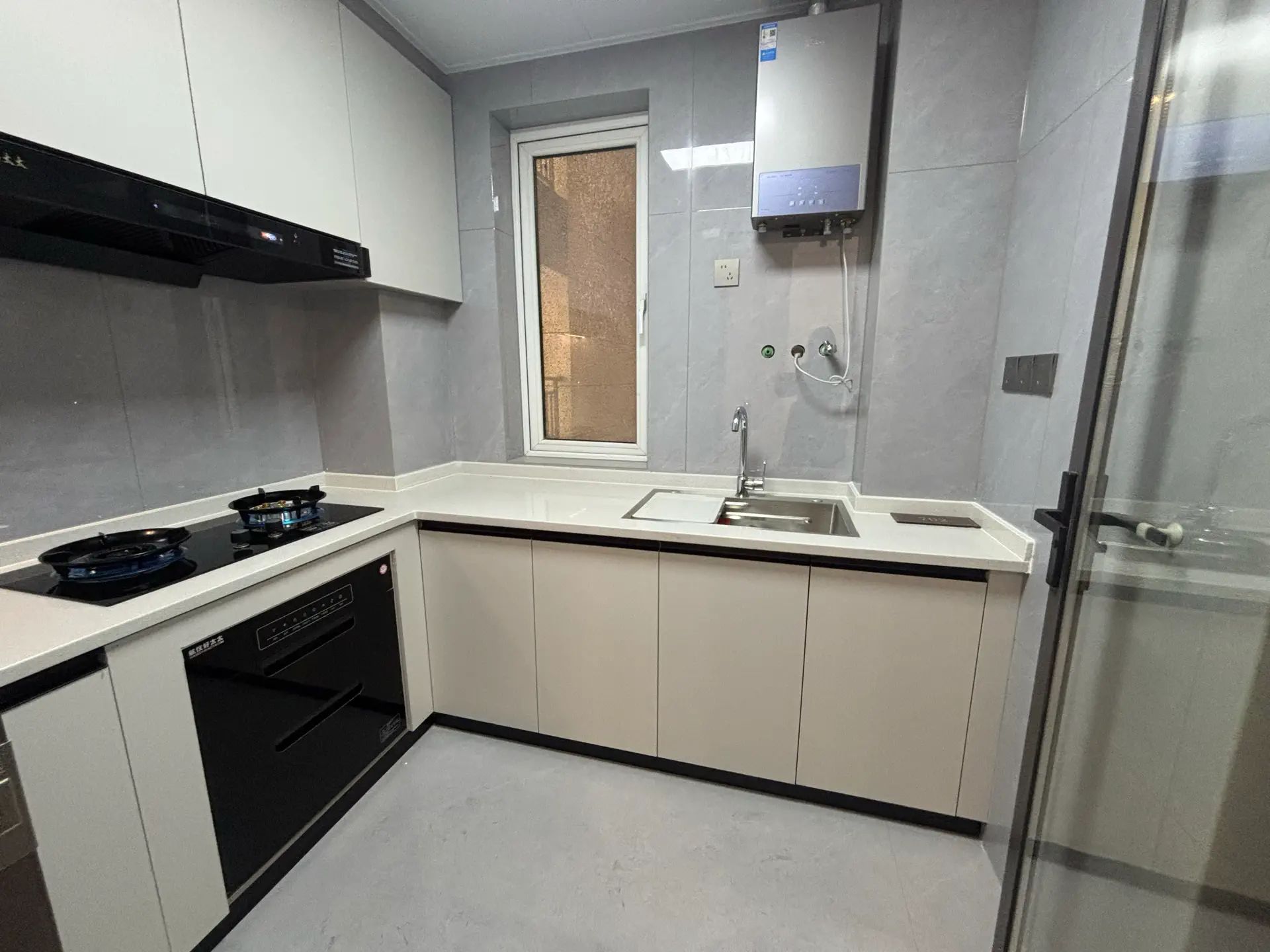 仙北森林国际，全屋中央空调，精装三房，证满二，电梯小高层