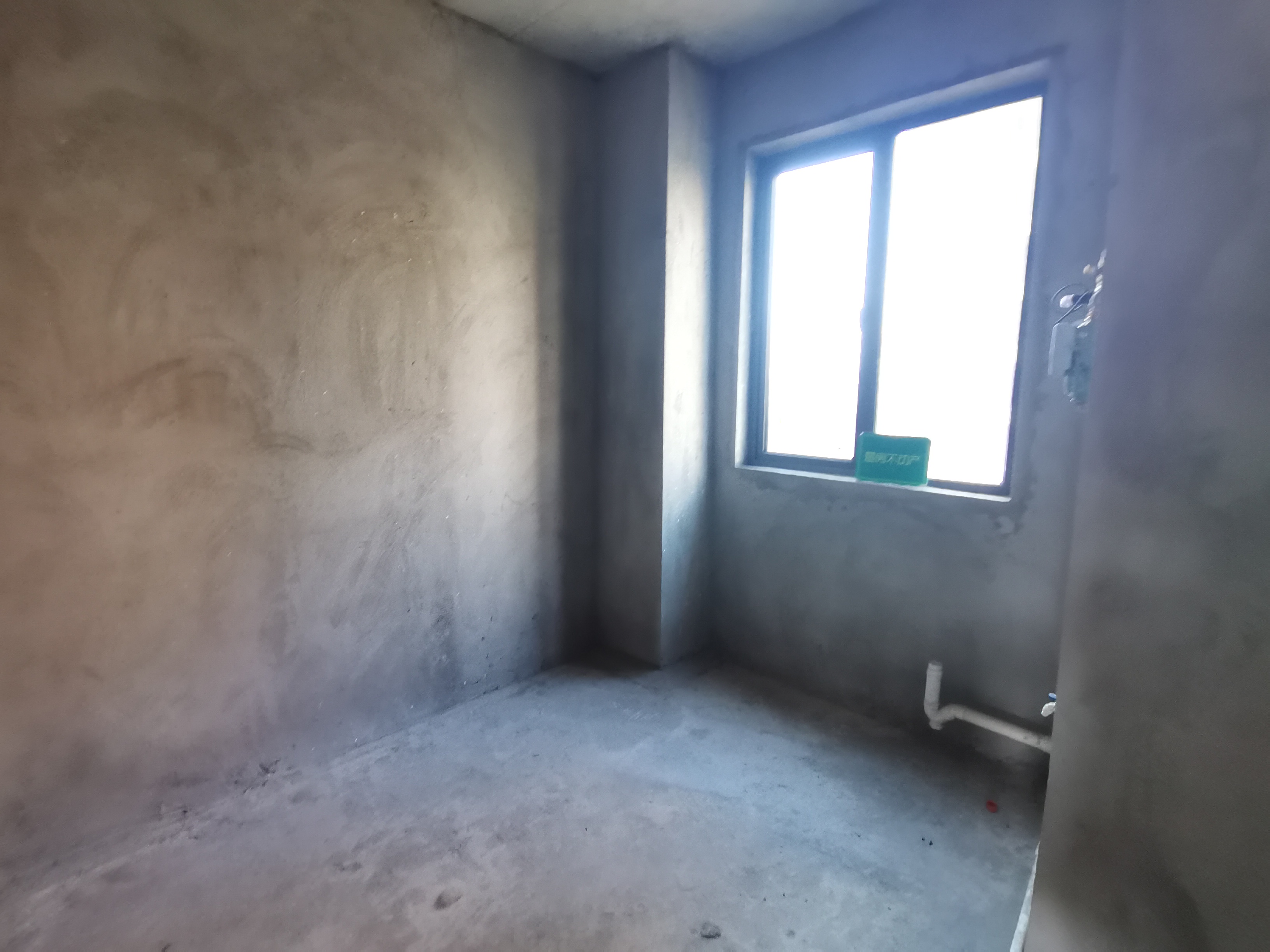 荣怀极地世家毛坯大三房电梯小高层房东诚意出售