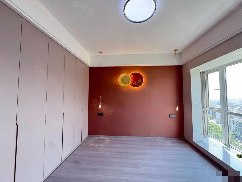 城南，福星城，电梯好楼层16楼，全新精装三房二卫，证满二