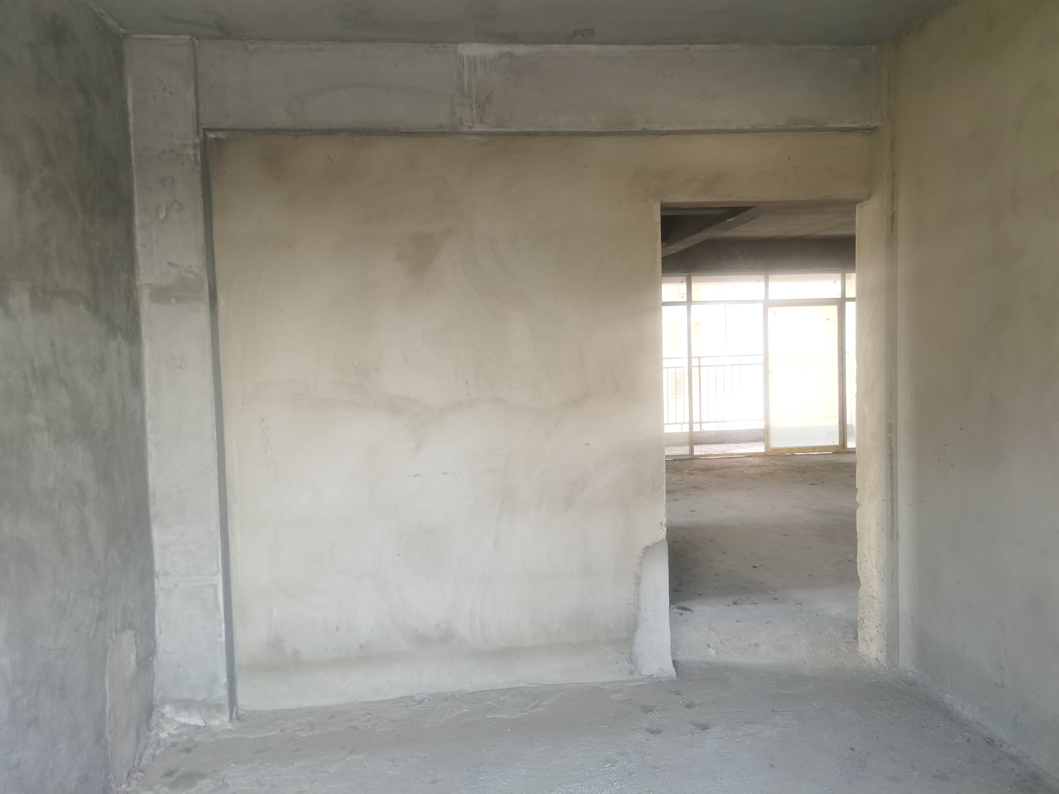 沔阳公馆毛坯大三房证在手诚心出售看房方便