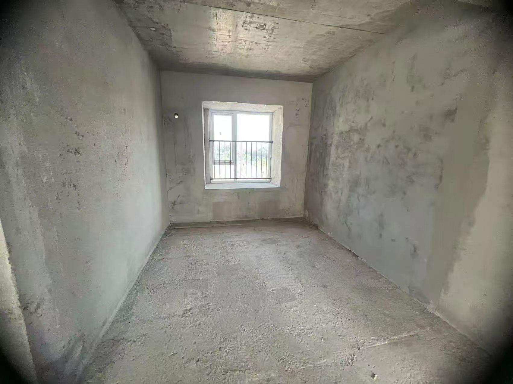 城南，蓝天花园，公园旁，一梯一户纯东边户，双阳台，南北通透，单价6000