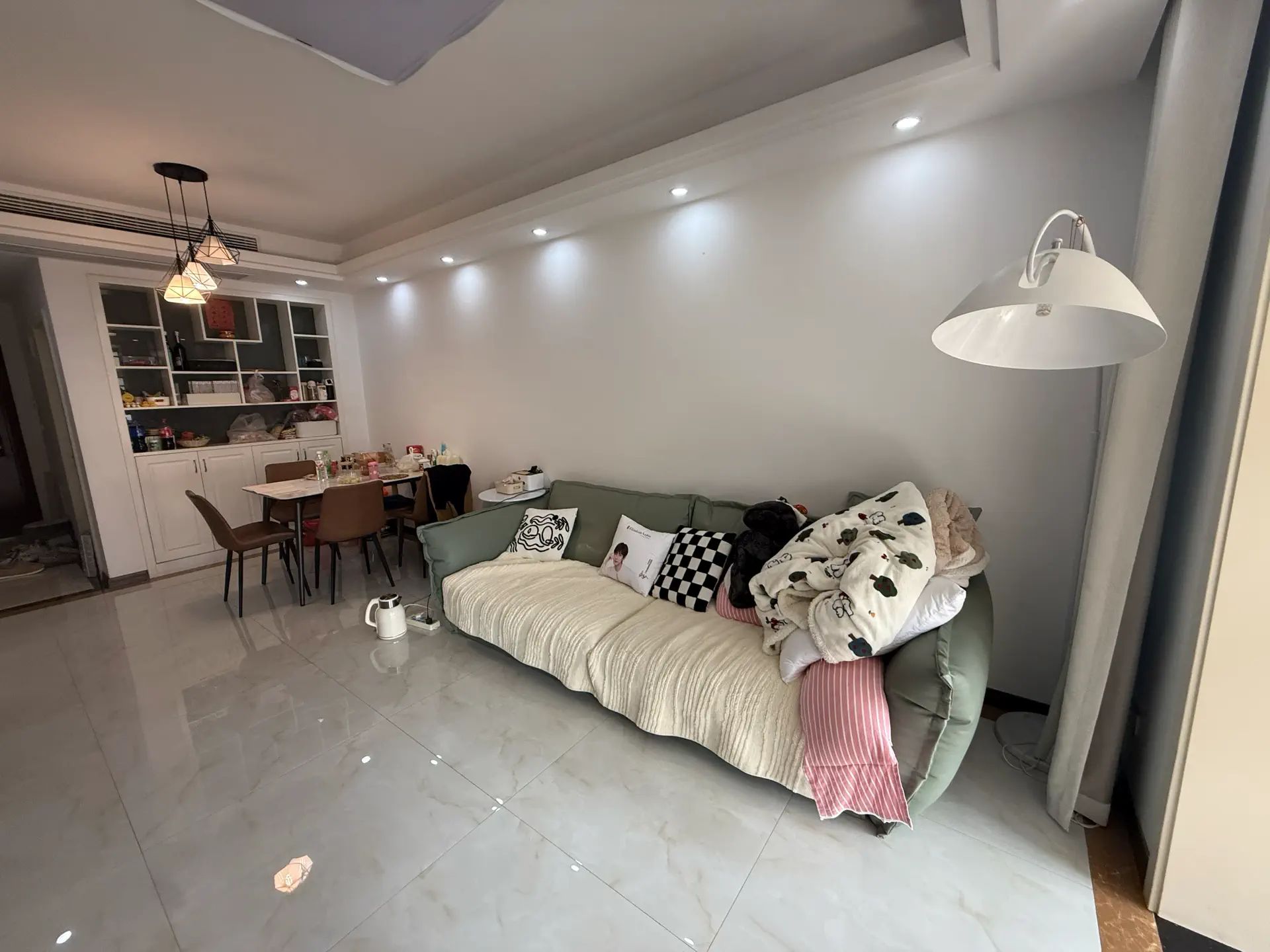 亏本出售，捡漏，颐和公馆，精装小三房，好楼层，一口价​35.8万，证满二