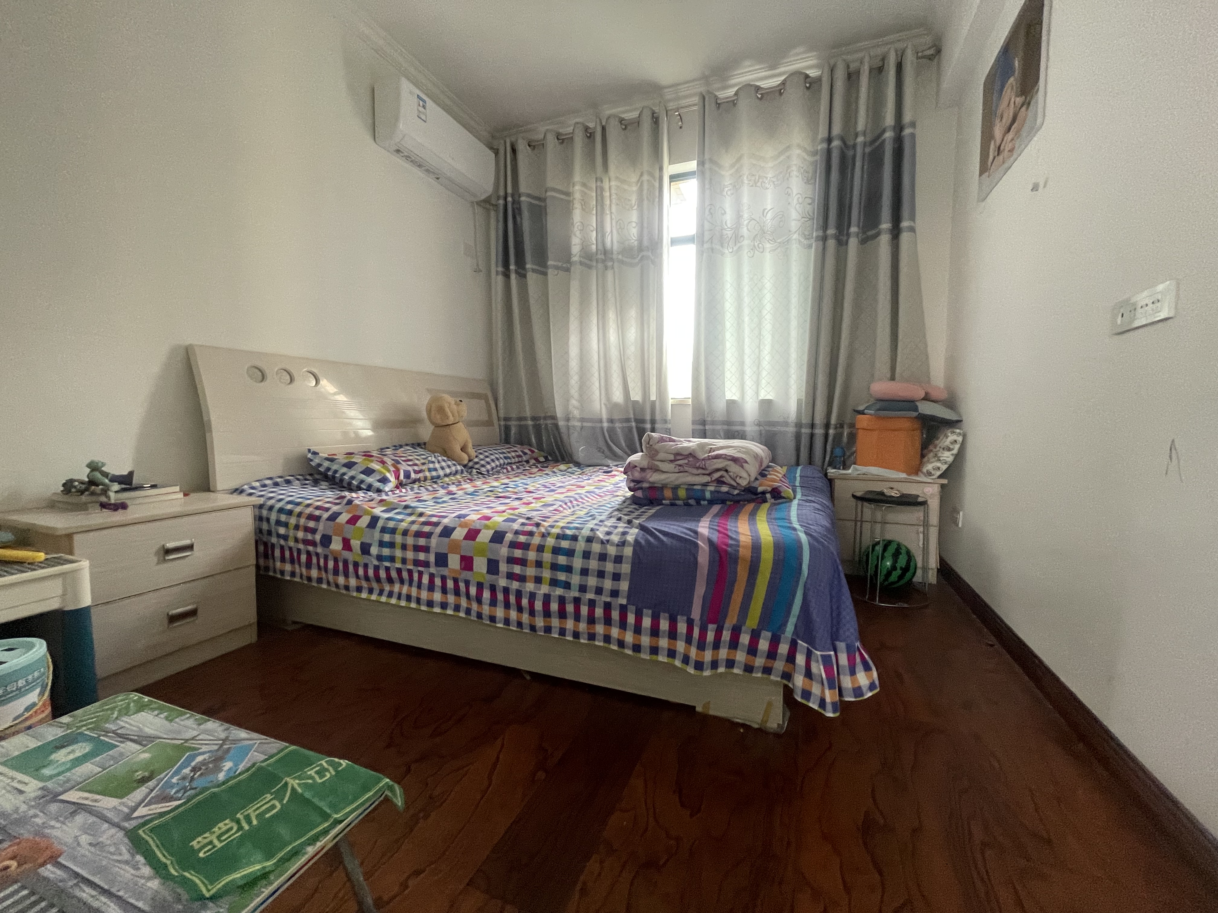 城南.新城一号.满五.精装三房.带车位一起.楼下就是.幼儿园.