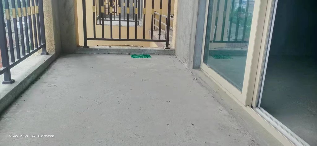 锦绣江山瑞园.毛坯大三房，小区绿植环绕，中间小高层