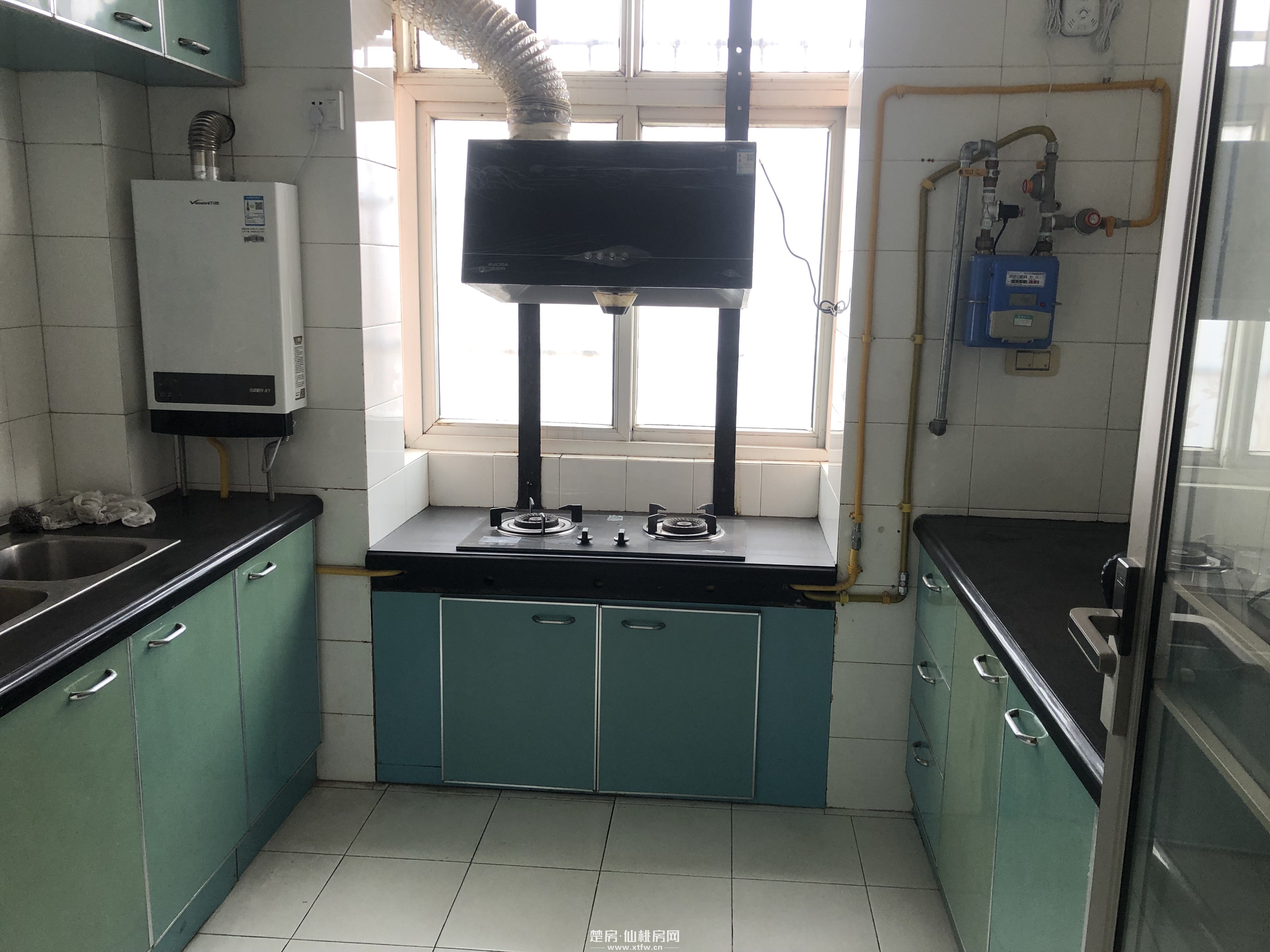 芙蓉花园145平米4房2厅2卫拎包入住