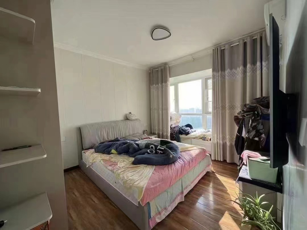 80，房东急售，城南福星城，精装大两房，成色新，家电家私齐全