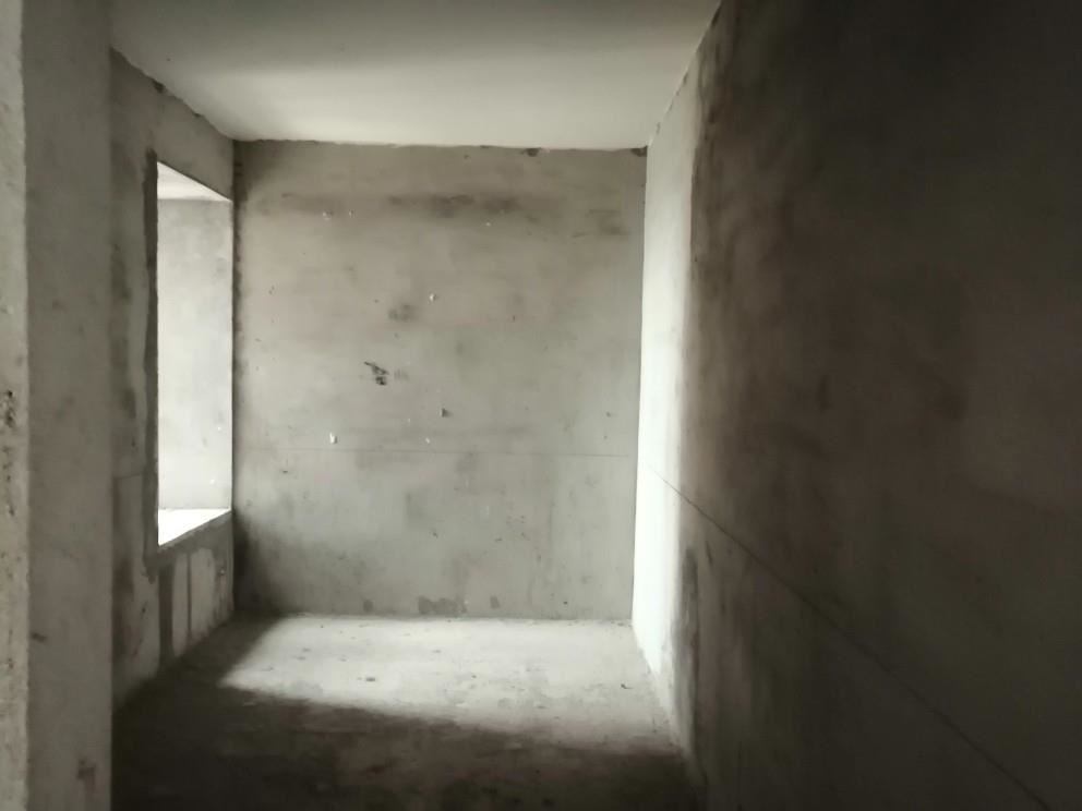 城西紫润尚城南北通边户大证已下低于市场价