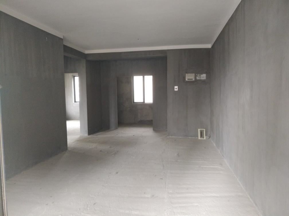 房东急售绿地华庭毛坯大二房证满2年三面采光南北通透户型