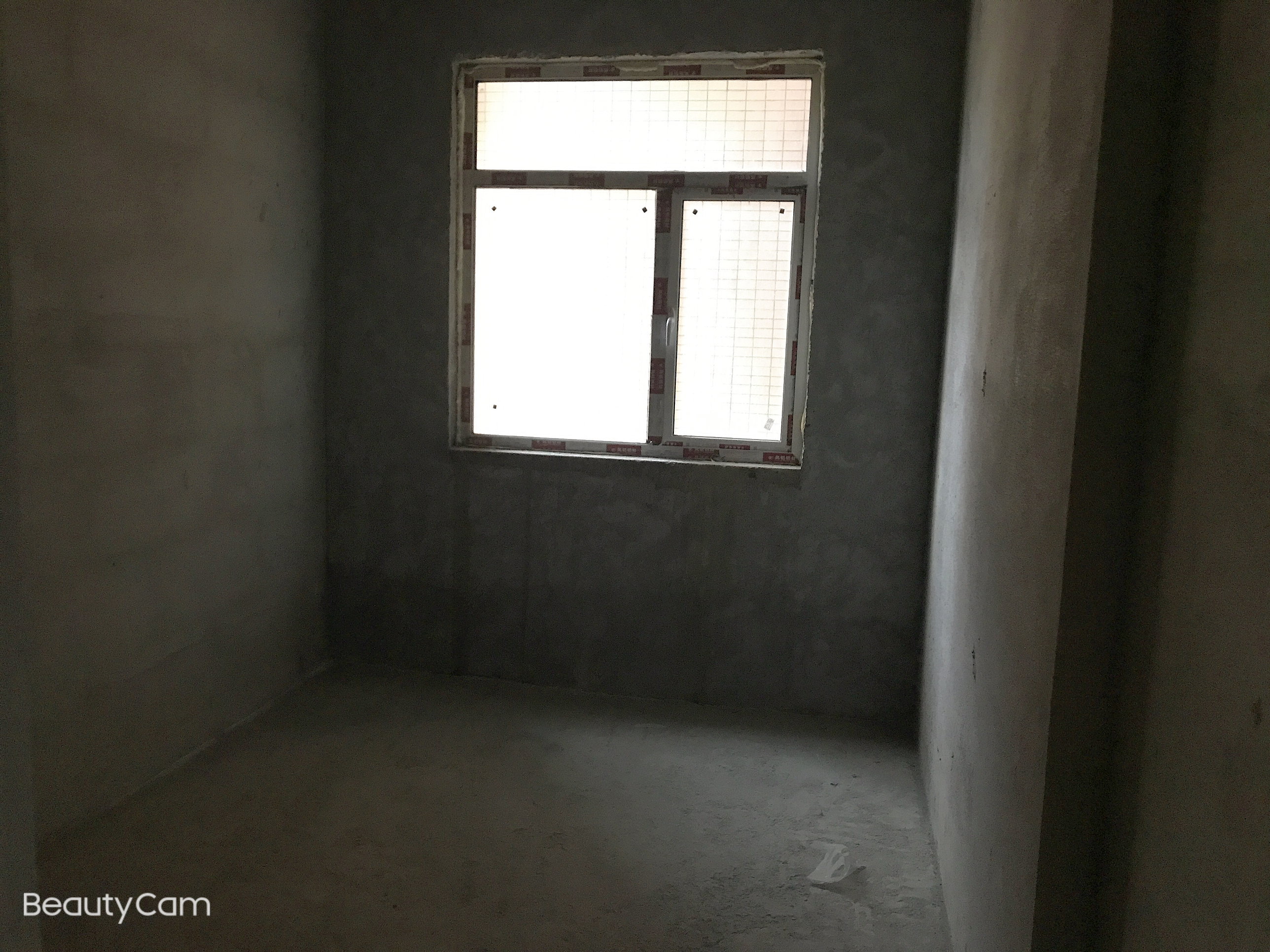 时代天骄毛坯小三房楼层好采光好看房方便