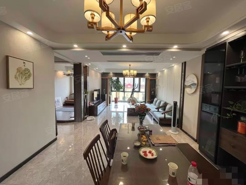 ？急售，城南，新城壹号5期，精装三房两卫，电梯好楼层，证满二，诚心出售