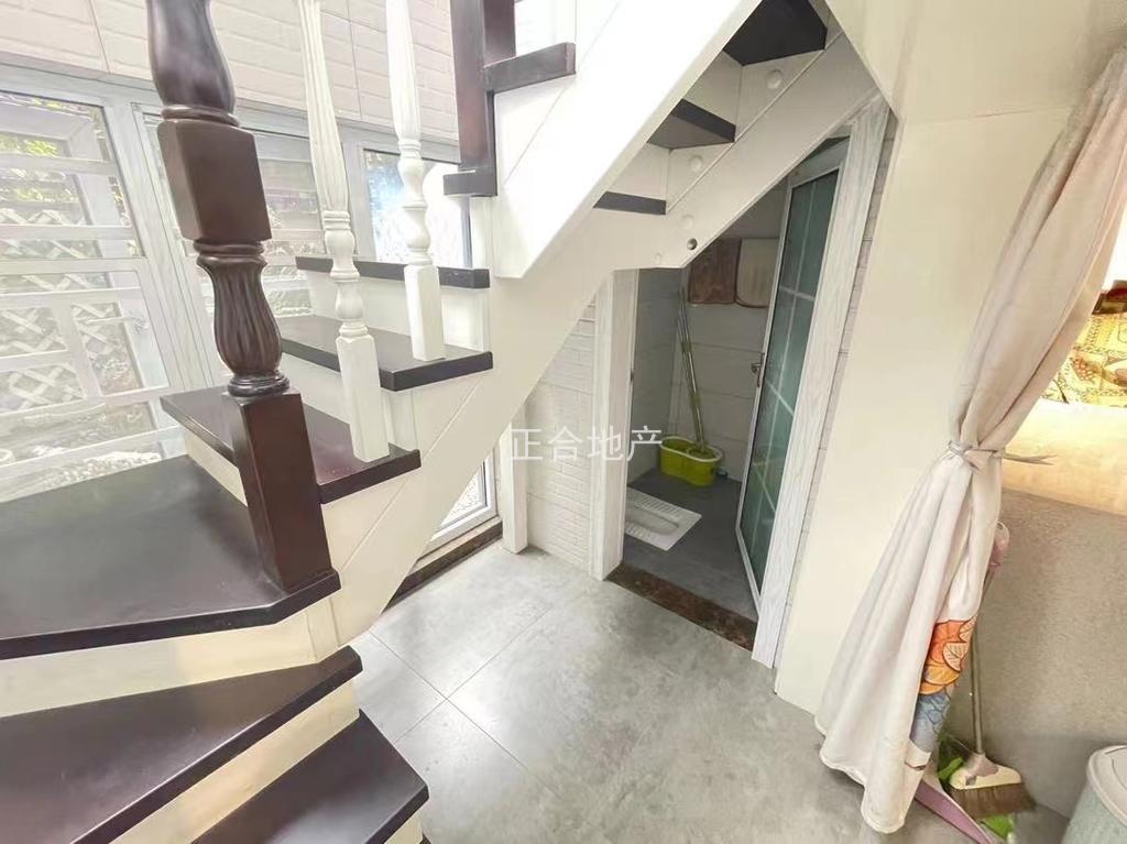 亏本出售，绿地华庭锦城，送40平入户花园，精装三房，证满二