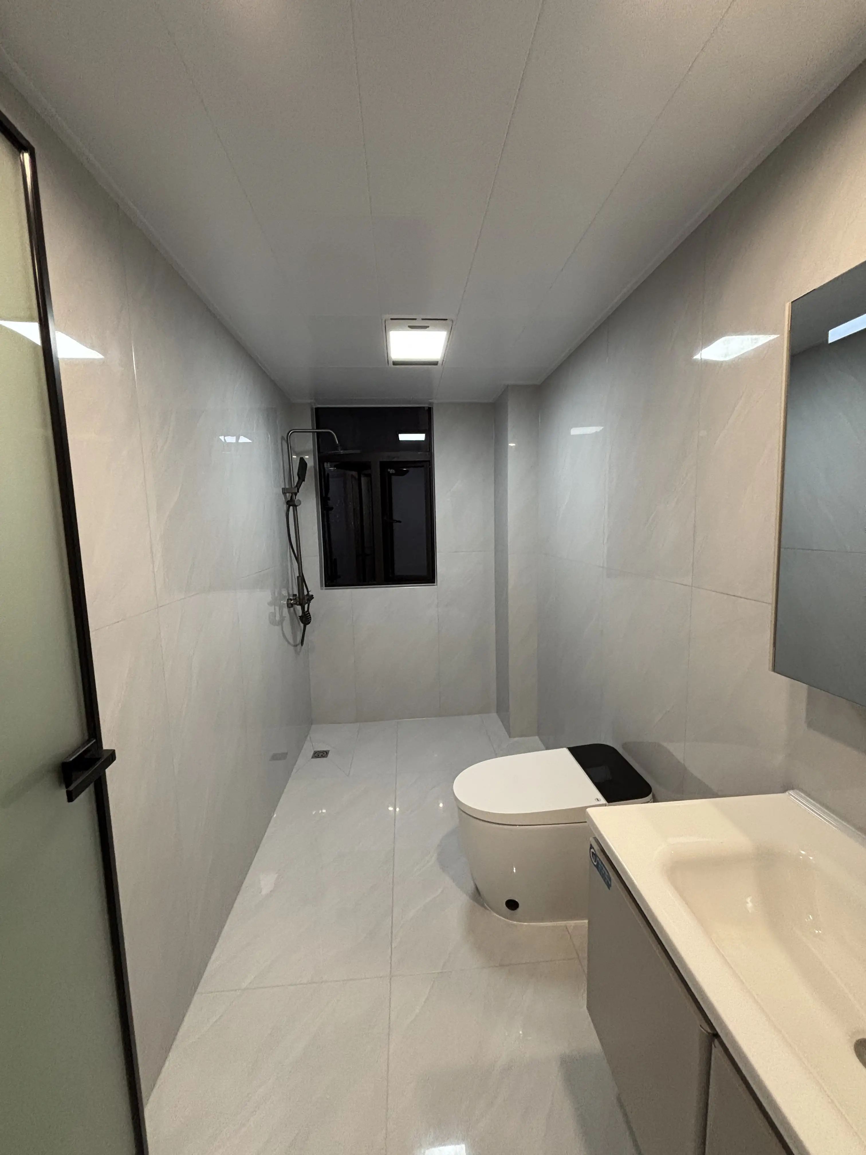 降价了，亏本出售，御湖世家，送车位，全新装修婚房，精装三房，好楼层