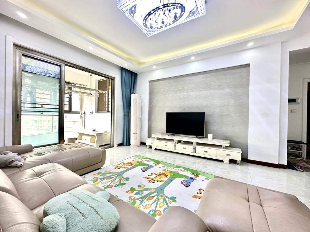 捡漏，御台公馆，精装四房，好楼层，成色新，证满二