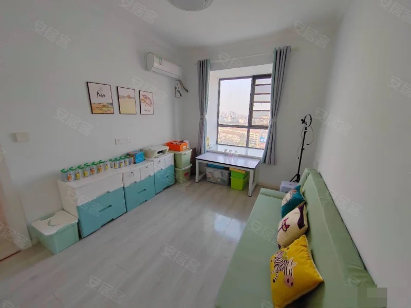 急售，降价了，武商仙下河旁，电梯精装三房，9成新，单价4900，满2年，双阳台，好楼层