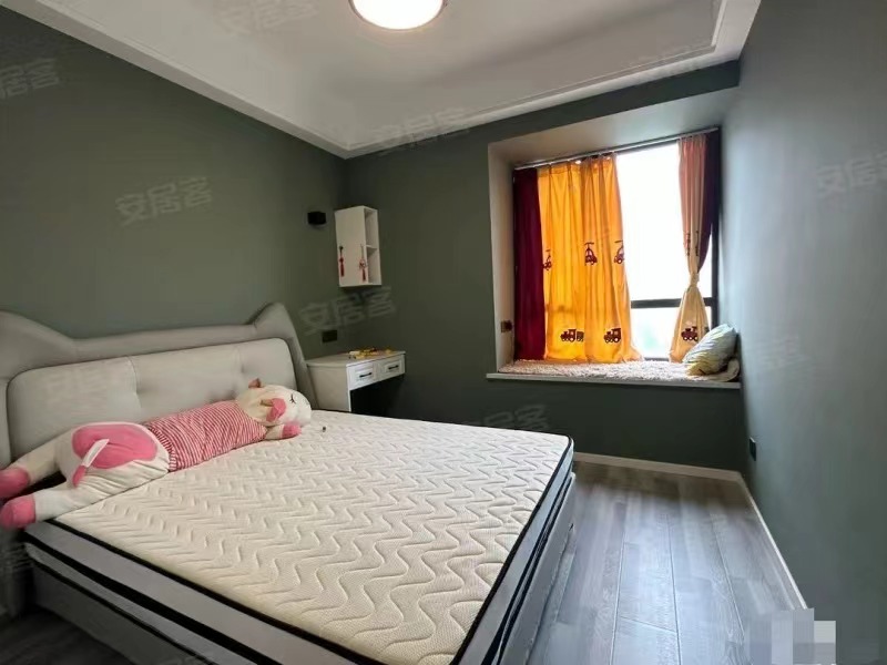 90，房东亏本30个W‼️手付3万买123平精装房，9.9成新，队口仙桃xiao学，速度捡漏