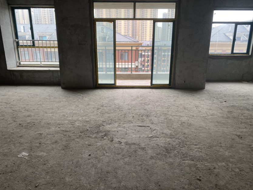 新城壹号五期花园洋房，采光好无遮挡