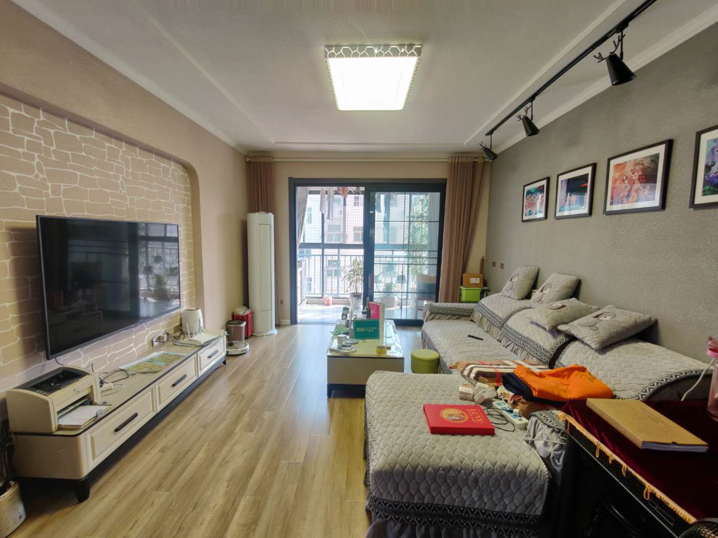 财源盛景 仙下河旁 精装三房  全屋暖气  诚意出售