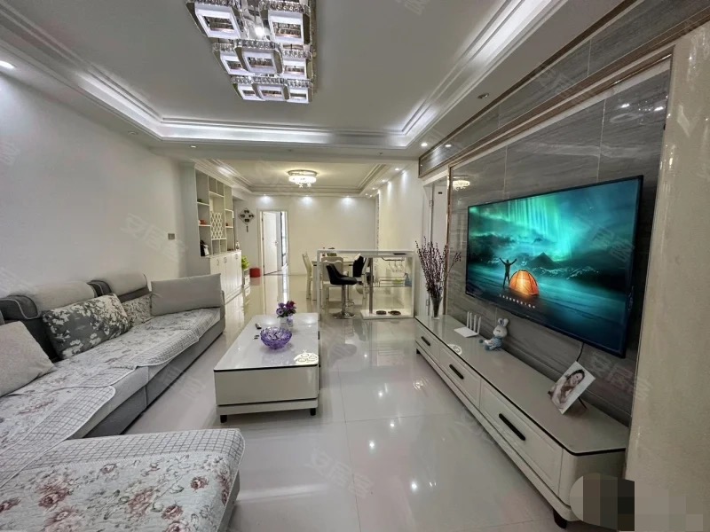 捡漏，急售 ，颐和公馆，单价 3800+，精装四房。证满二，拎包入住