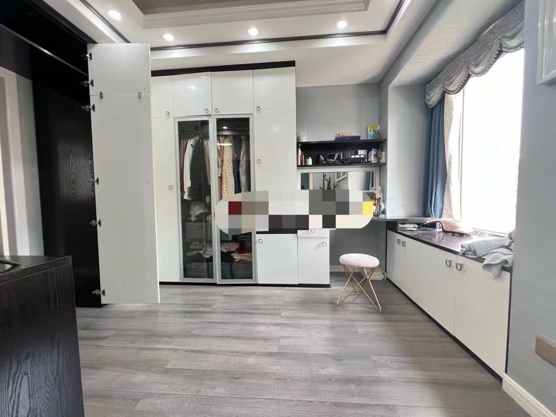 144，和合国际五期，大平层，精装三房，电梯好楼层，单价5700，证满二，全屋品牌家电家具，中央空调