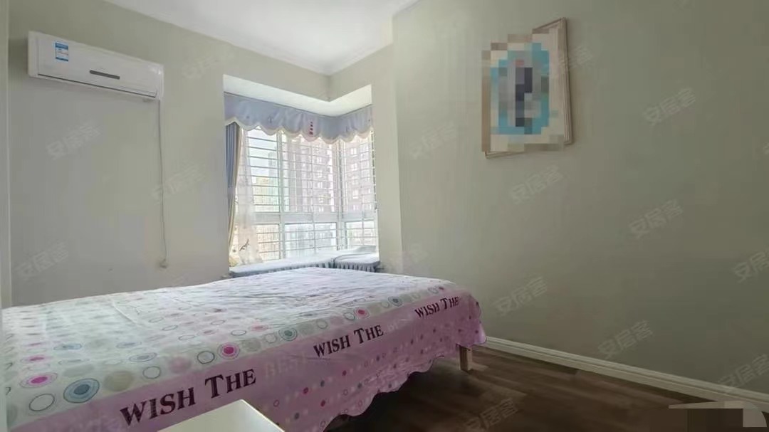 30，仙桃xiao学旁，精装三房，家电家具全送，证件满二，电梯中间楼层