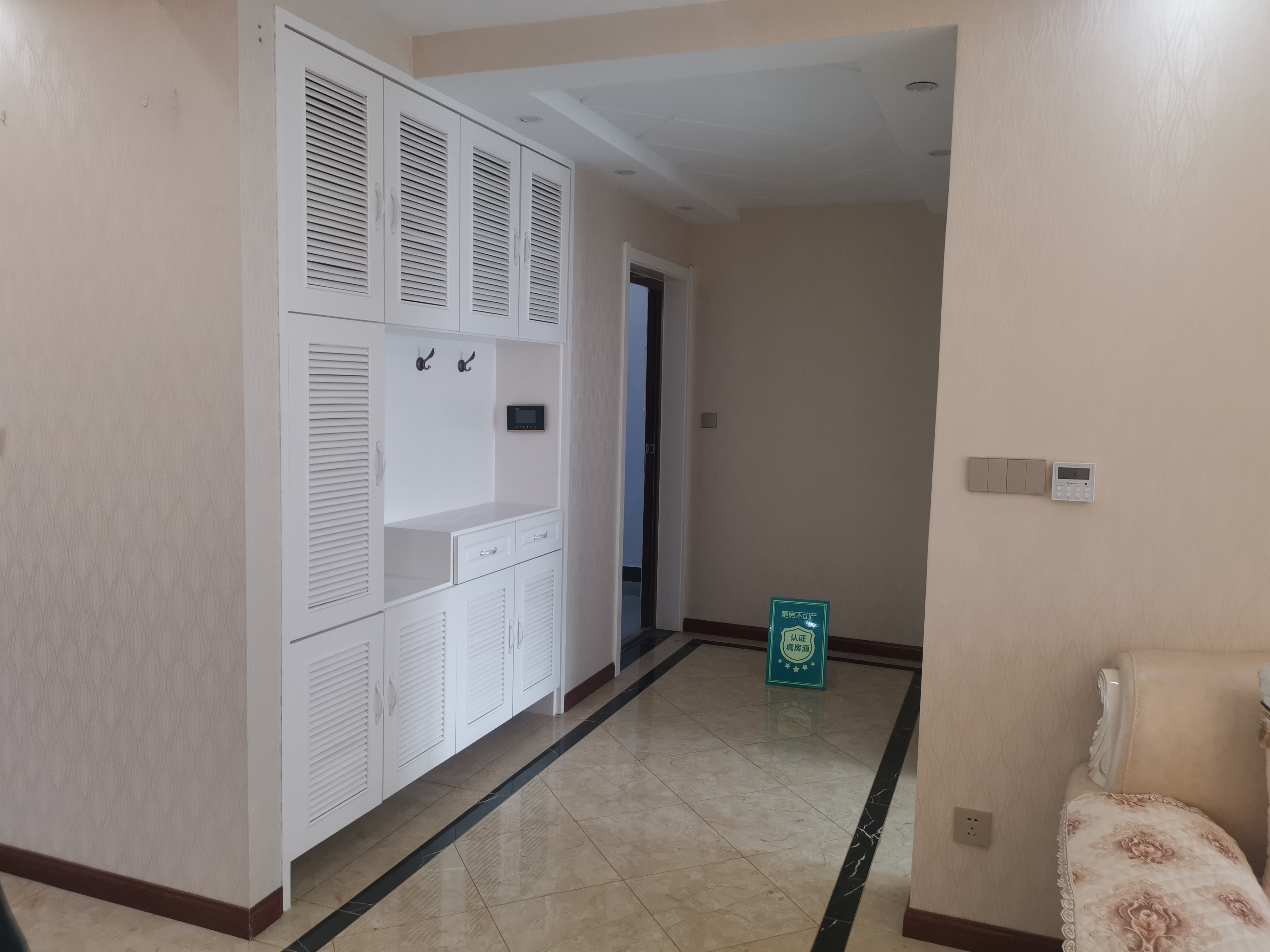 城南沔阳公馆精装大3房装修未住证件在手看房方便