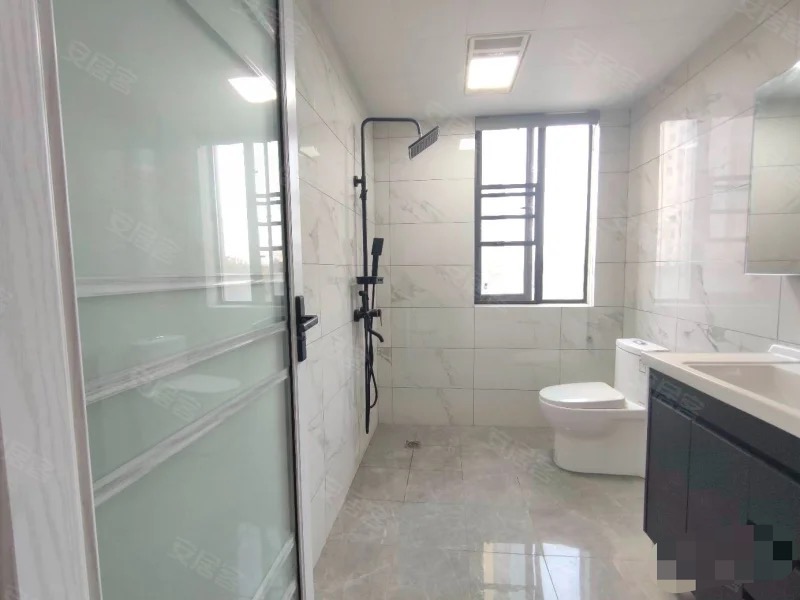 ？234，急售，降价了，荣怀，精装三房两卫，单价5700，毛坯价买精装，基本未住