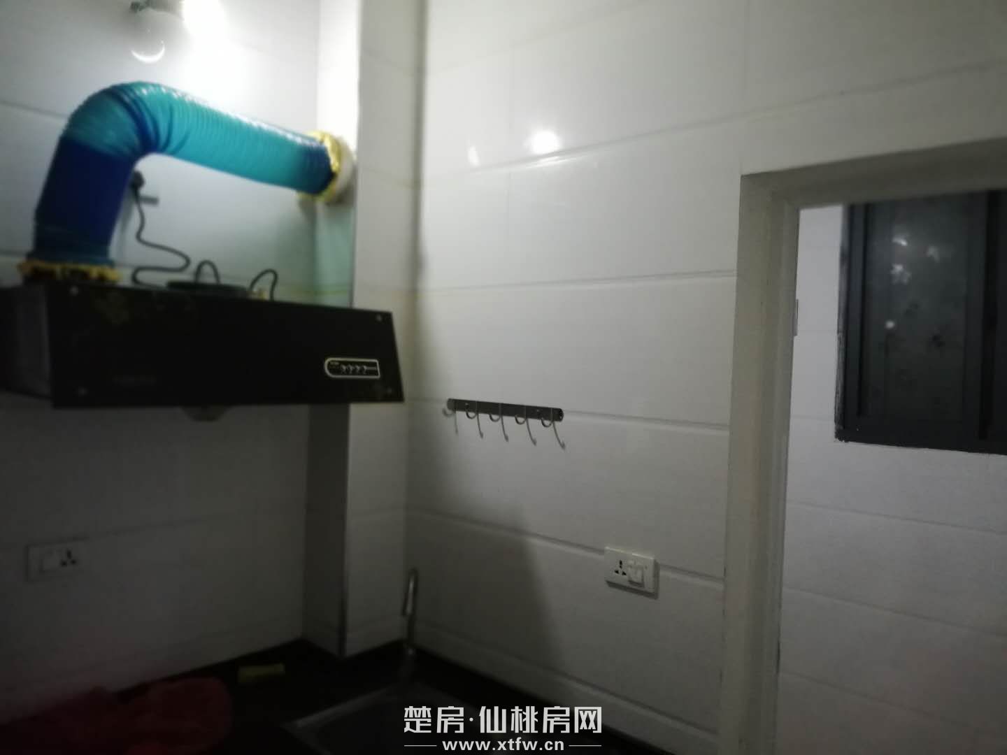 钱沟建材小区(武商购物广场旁）