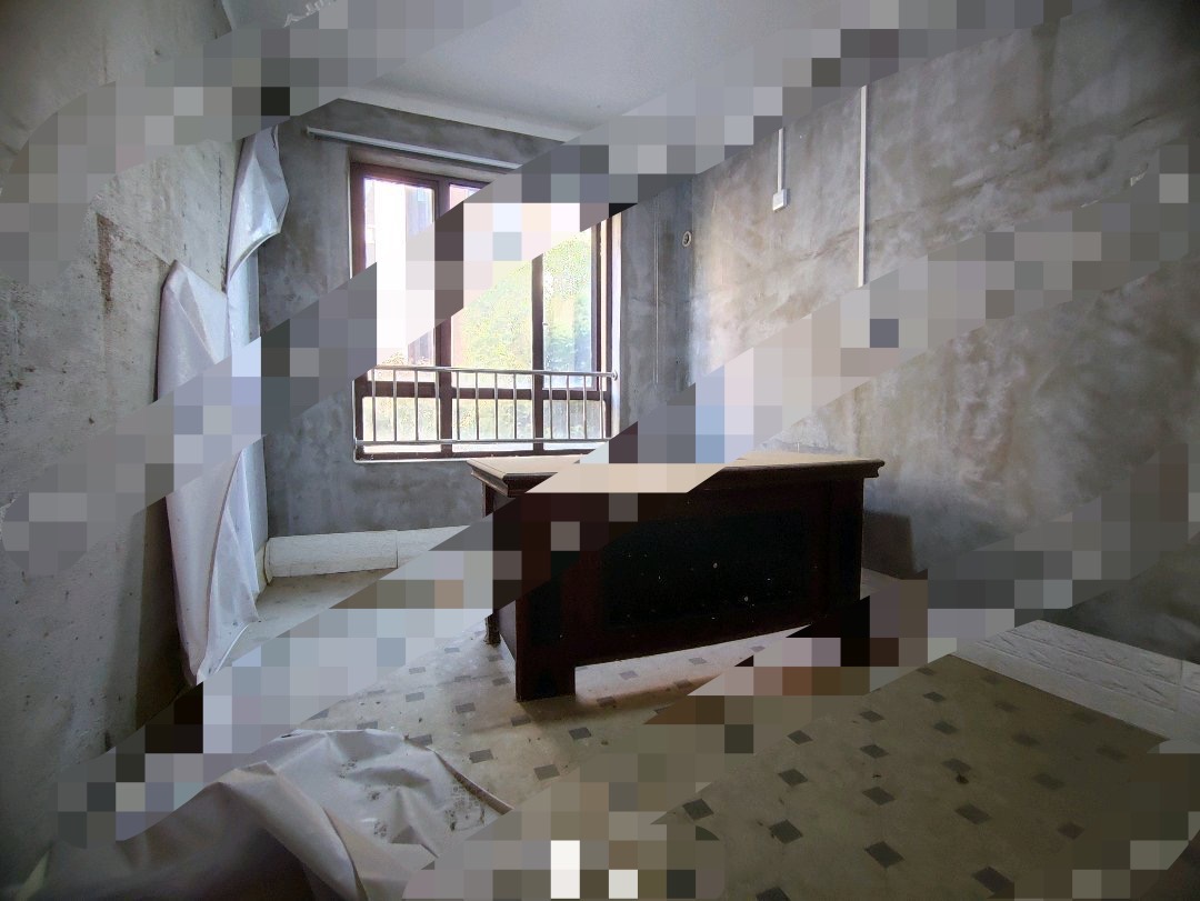 绿地香格里拉，复式，单价3000左右，四房，看中可谈，证满二