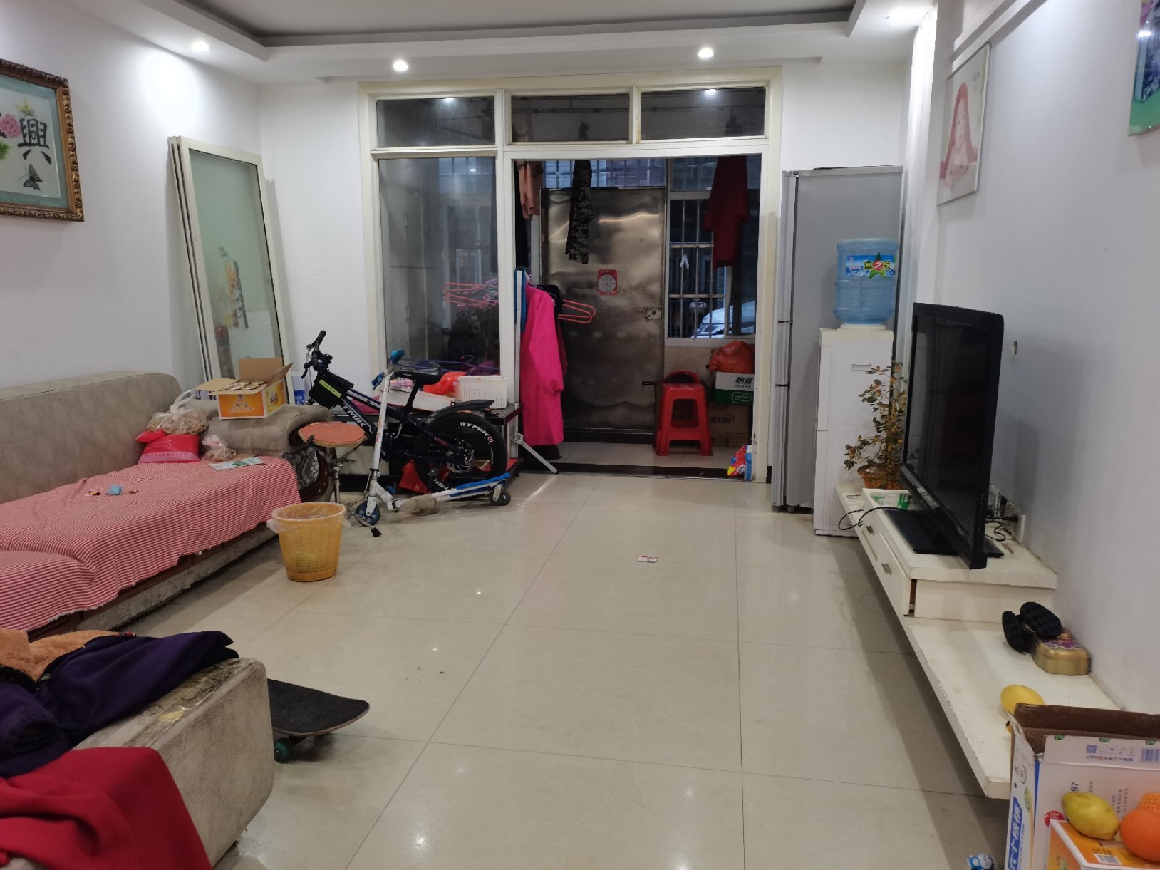 精装3室2厅2卫1，环境舒适