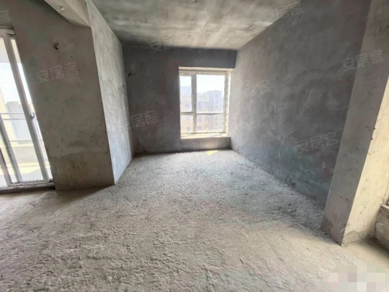 城东，公园世家，单价3400，电梯中层，证满二，两房