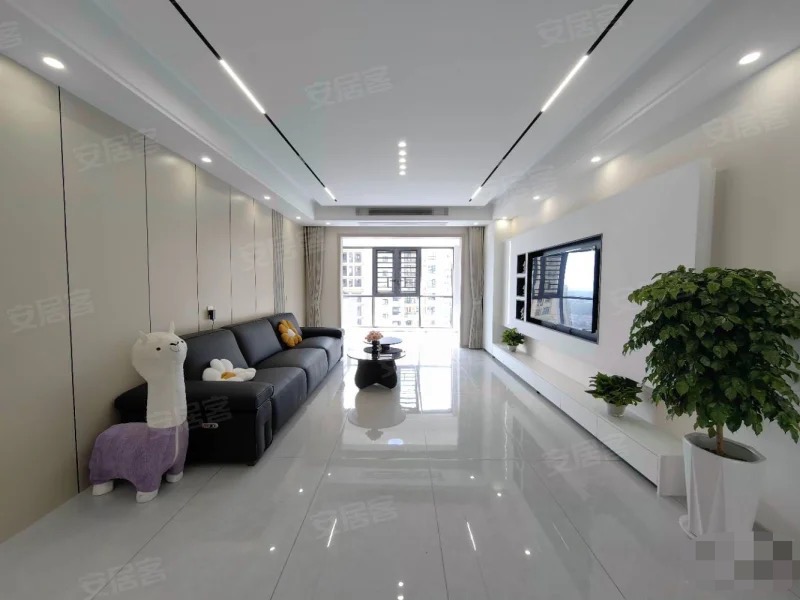 城南，御湖世家，全新装修，精装 三房，边户，好楼层，南北通透