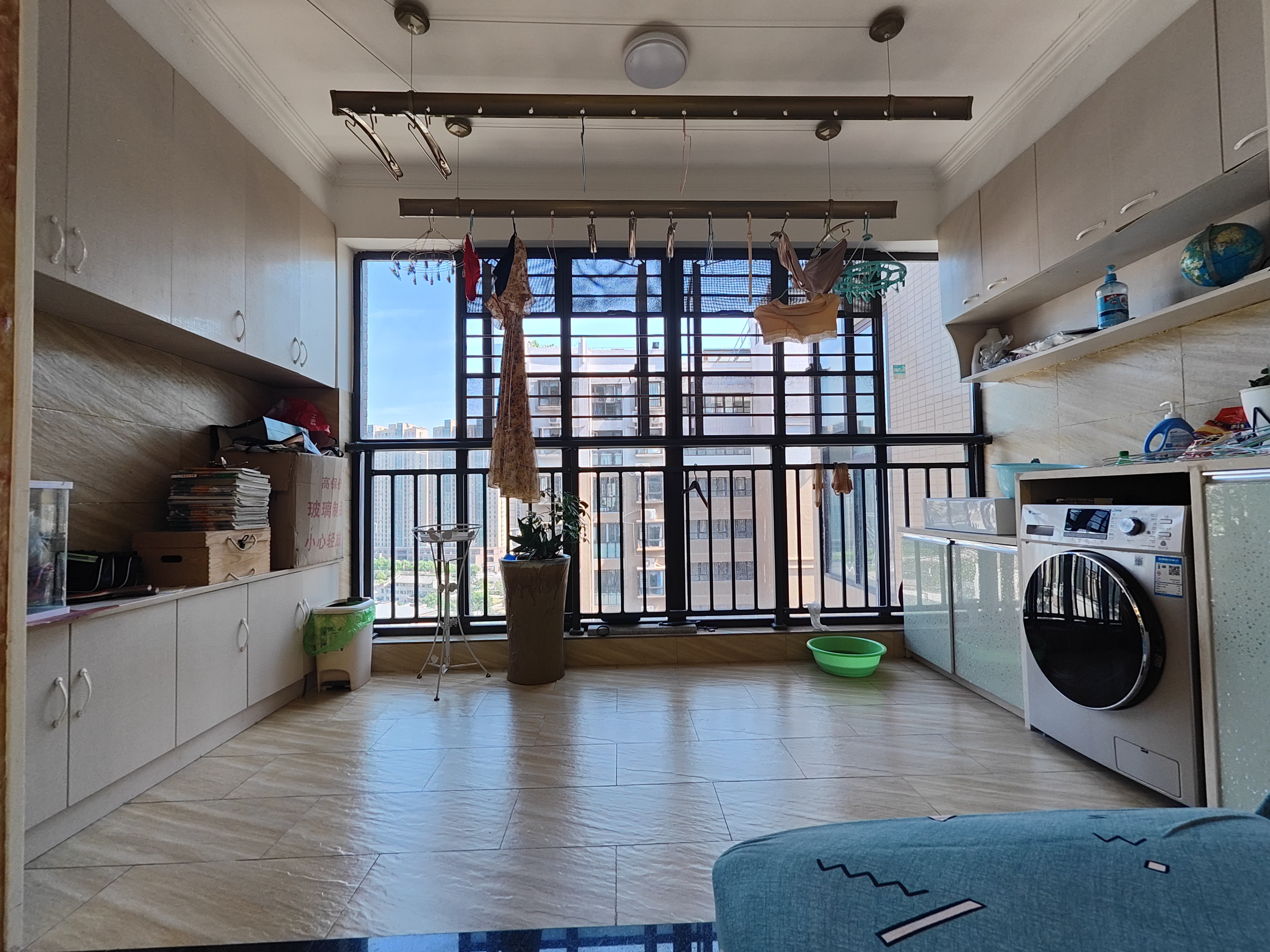 沔阳公馆精装大四房，成色新的吓人，手复22个单价近6700，小高层里面的中高层，采光视野到了深味，今年买了在这里过年和我做邻居