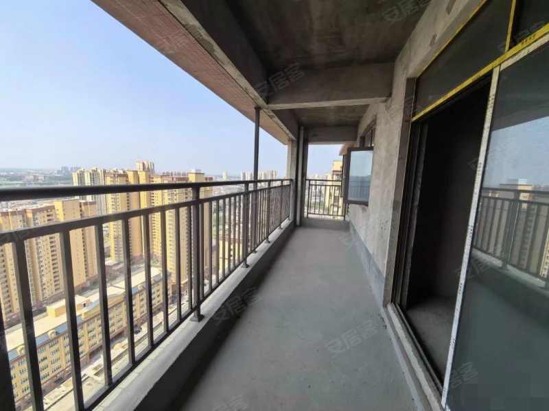 城南，银孚领秀城，单价4400，证件满二顶楼，全人车分流，证满二