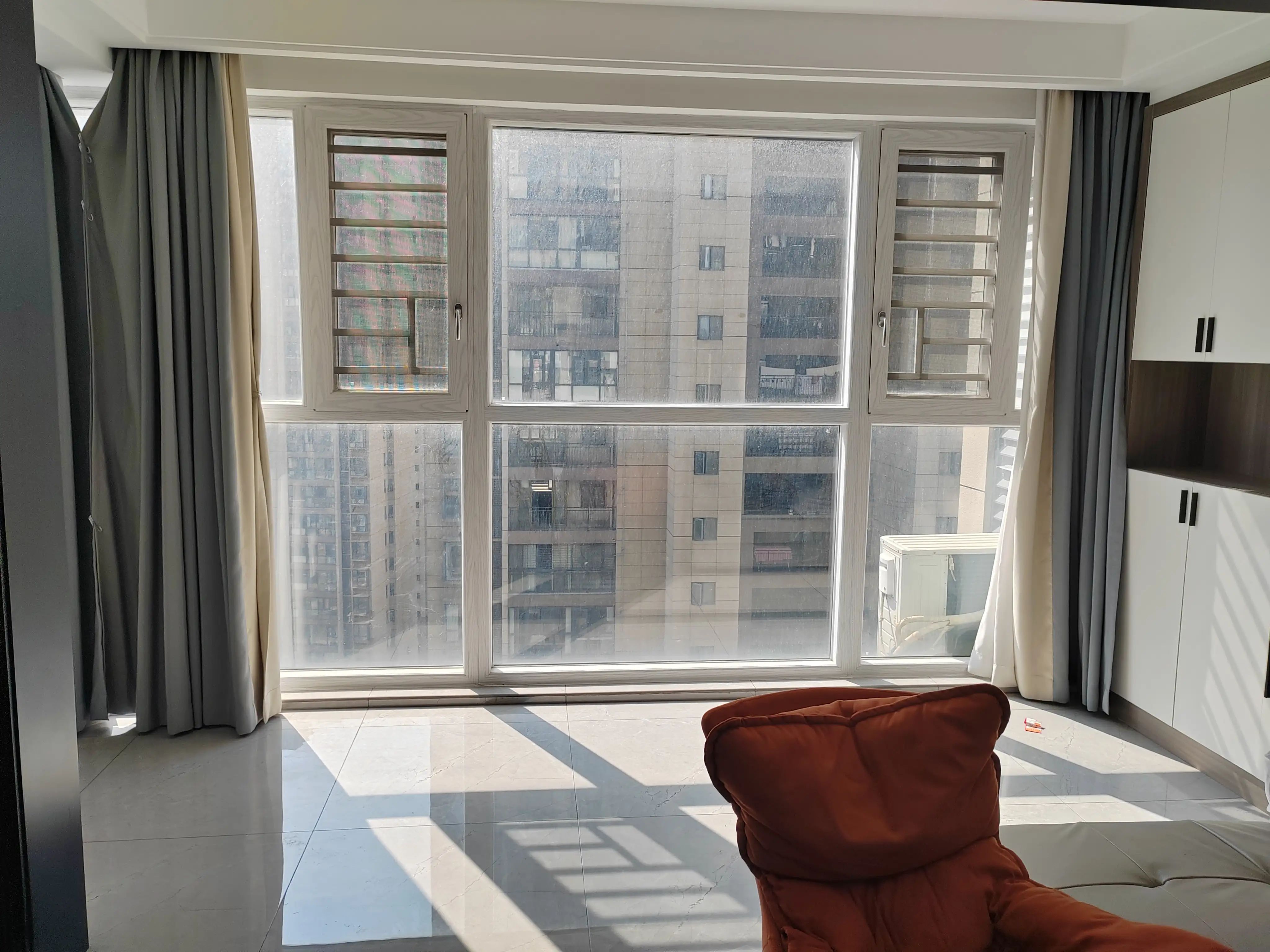 吾悦广场旁，元泰未来城C区。精装电梯4房2厅2卫，业主自装一天未住，好楼层