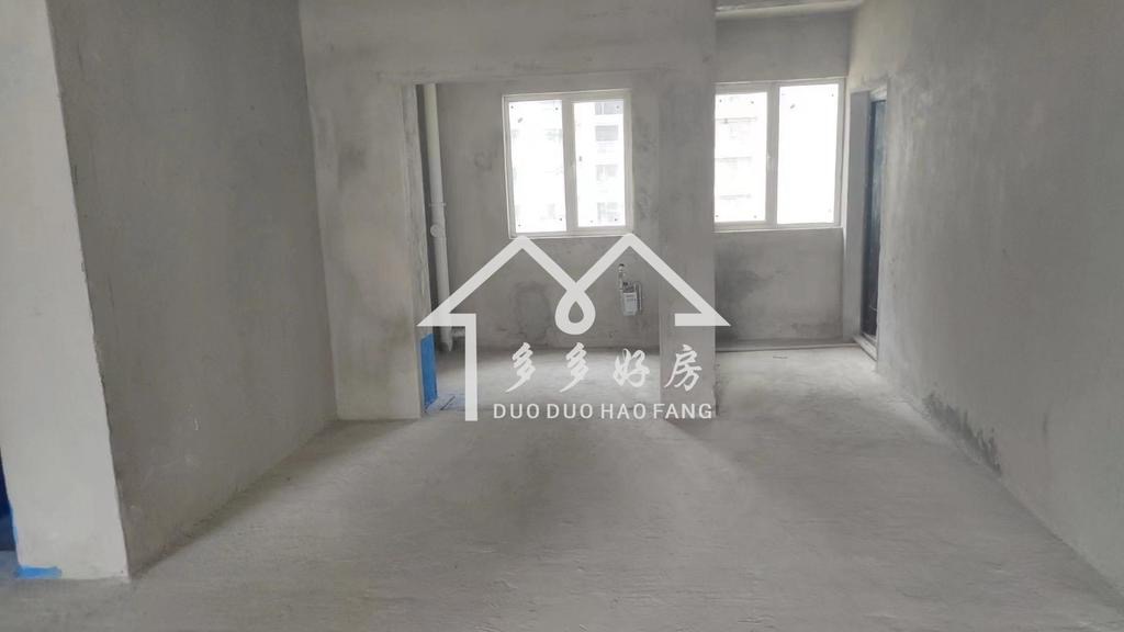 好房推荐，蓝天白云BMW，典范之作，南北通透，中间楼层