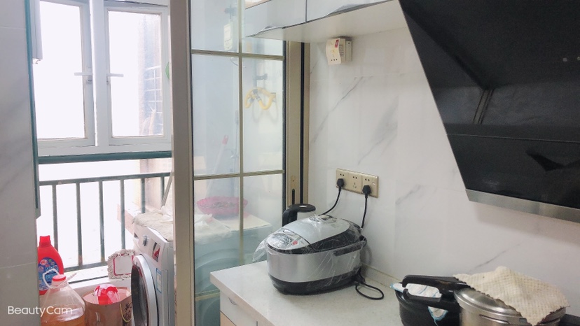 新城一号2期，精装修3房，满五，急售