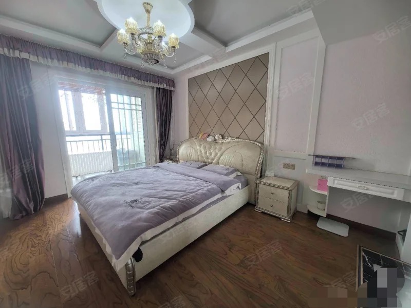 急售，森林国际，精装三房，单价5600多，好楼层，证满二，全屋中央空调，