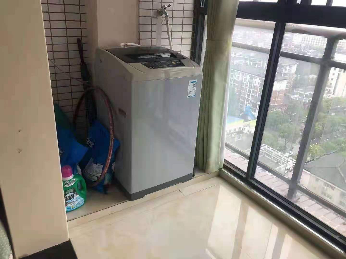 沃尔玛楼上房子85平售价56万