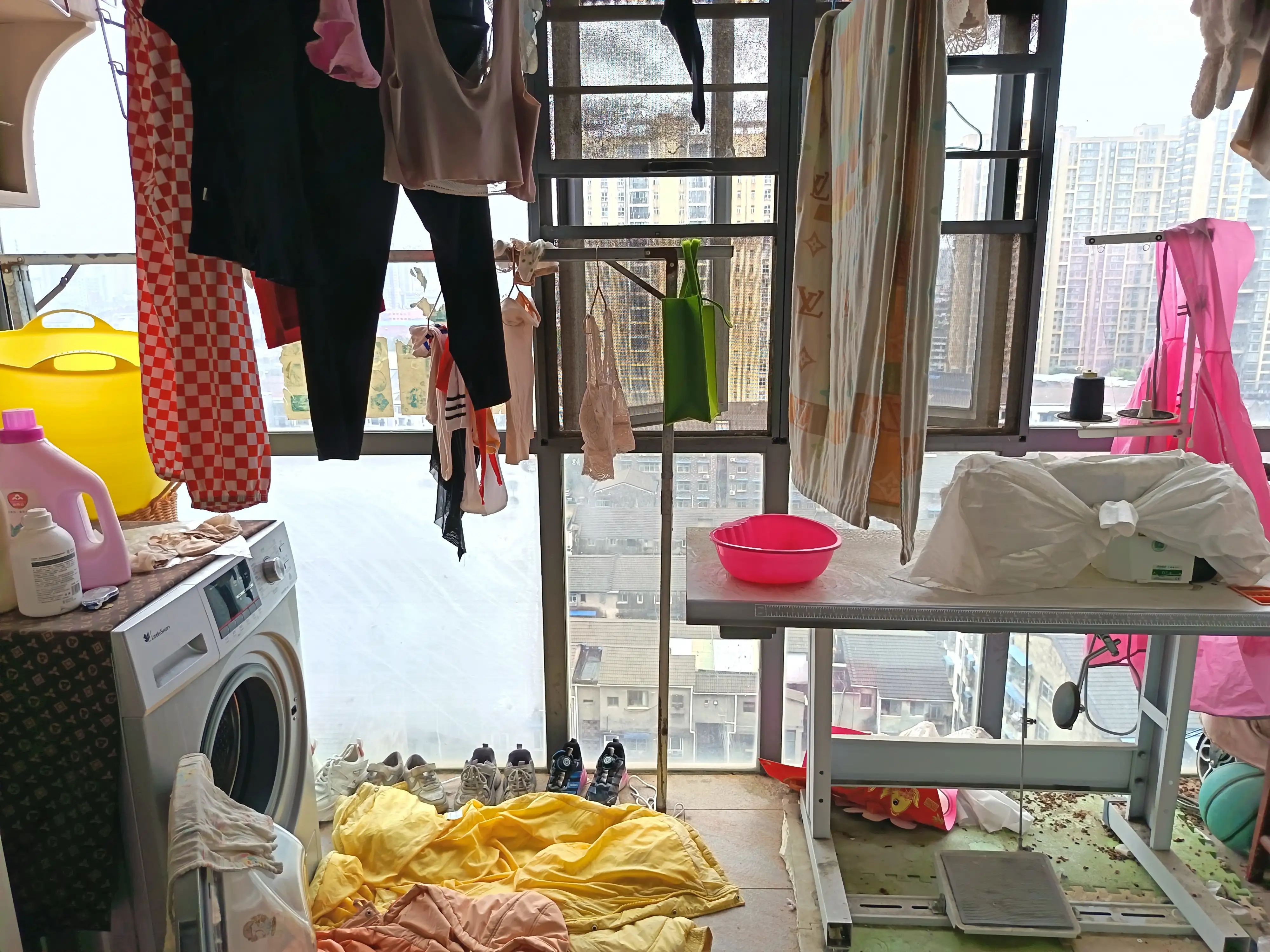 又陡降10万，亏本出售，紫晶上成，单价3100，急售，证满二