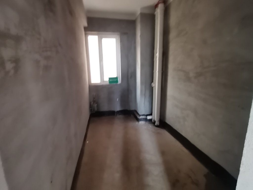 新二中二小旁森林国际城毛坯大三房电梯高层采光视野好