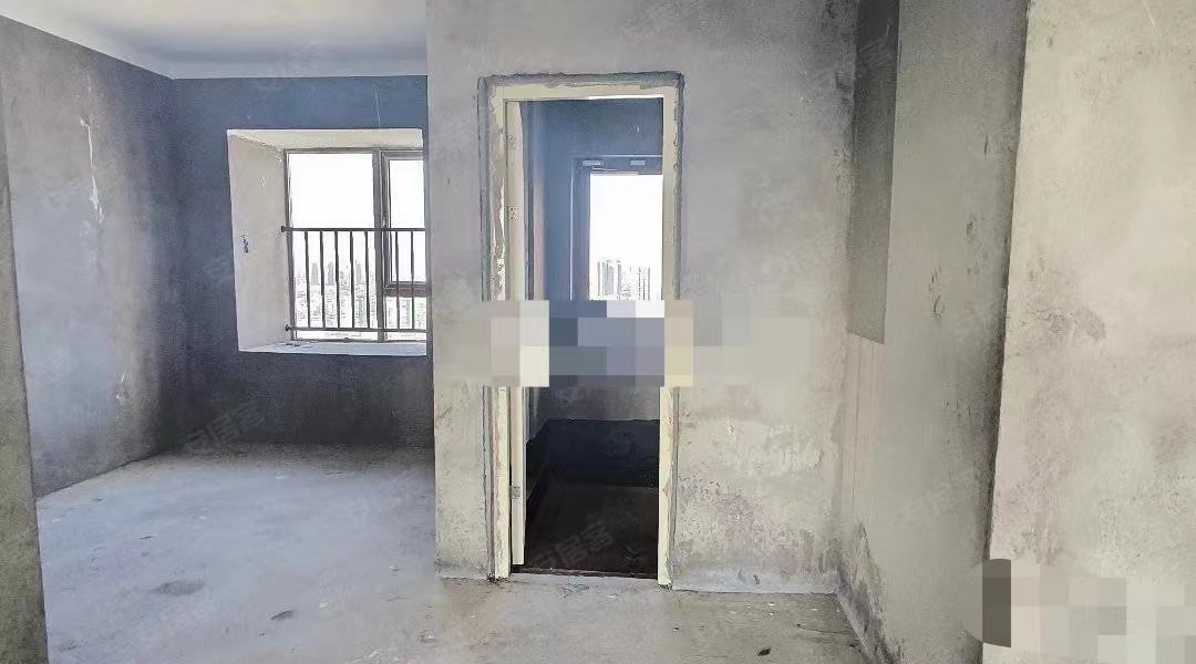 75，森林国际北苑毛坯三房，单价不到5300，视野开阔，一应俱全