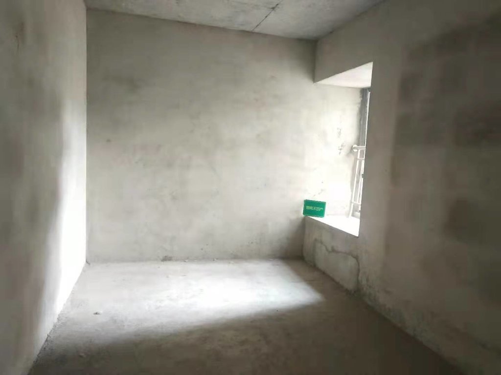 和合国际四期毛坯大三房南北通透好楼层看房方便诚意卖