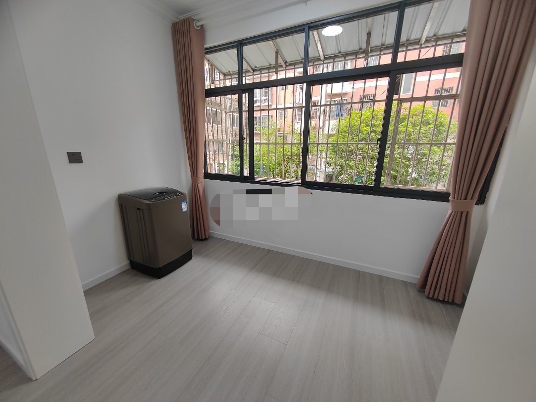 59，商城附近，楼龄新，有规模步梯房，有绿化好停车，实验xiao学老三中