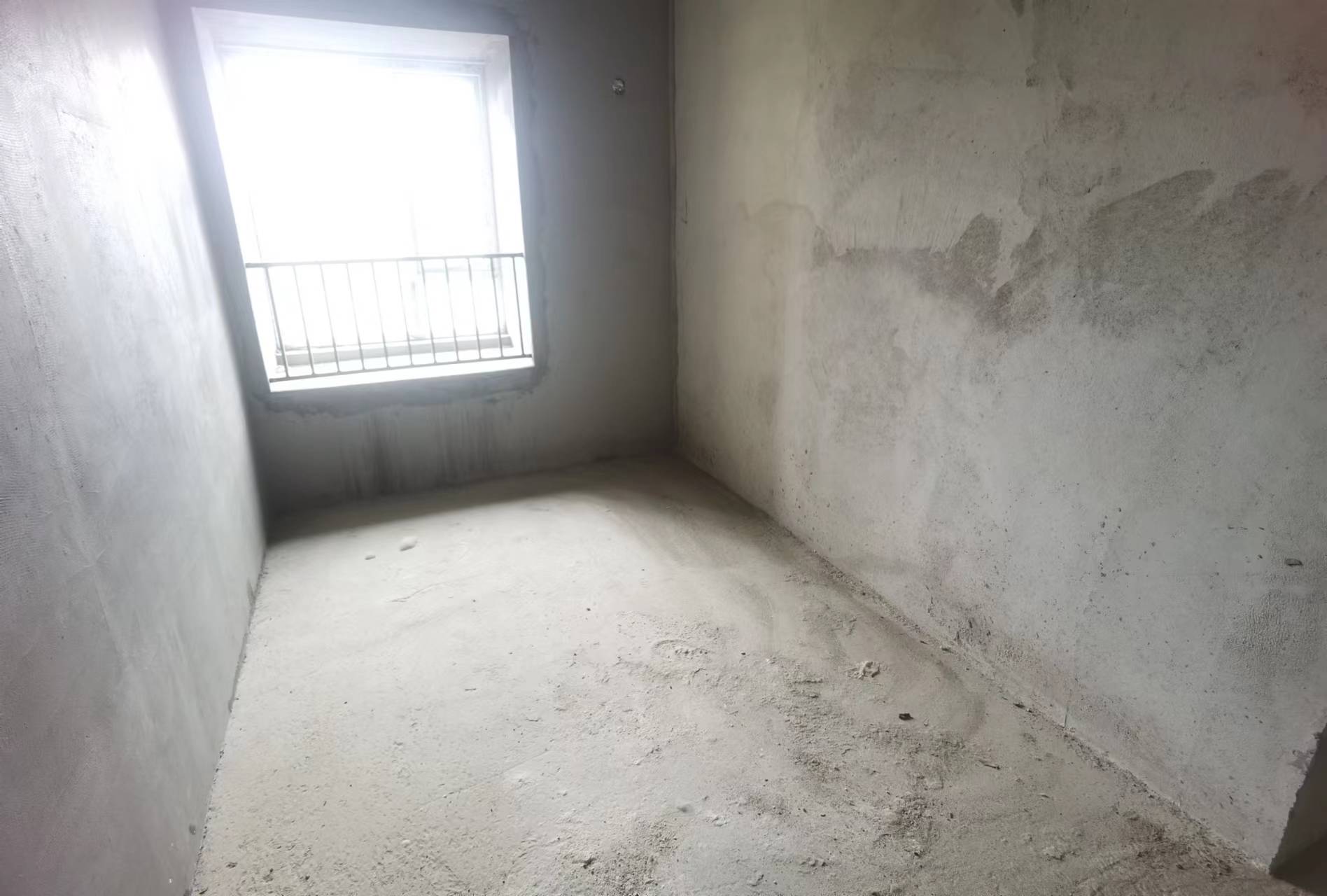 南国明珠四房136平好楼层急售