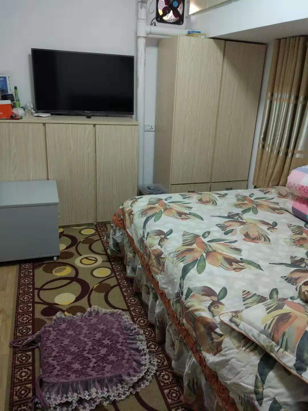 浅水湾.中央公园商铺67平装修好了直接进门营业，上下共两层130多平，业主诚意出售