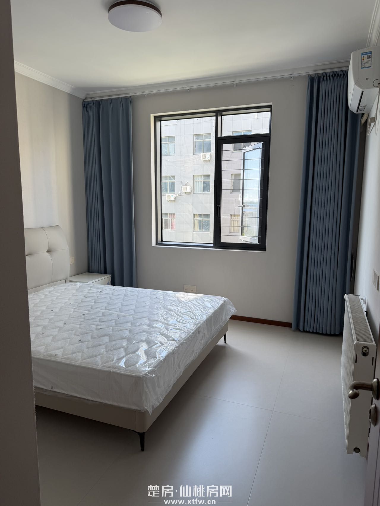 新八中陪读房！成熟小区，全新自住装修，品牌家具家电，带暖气
