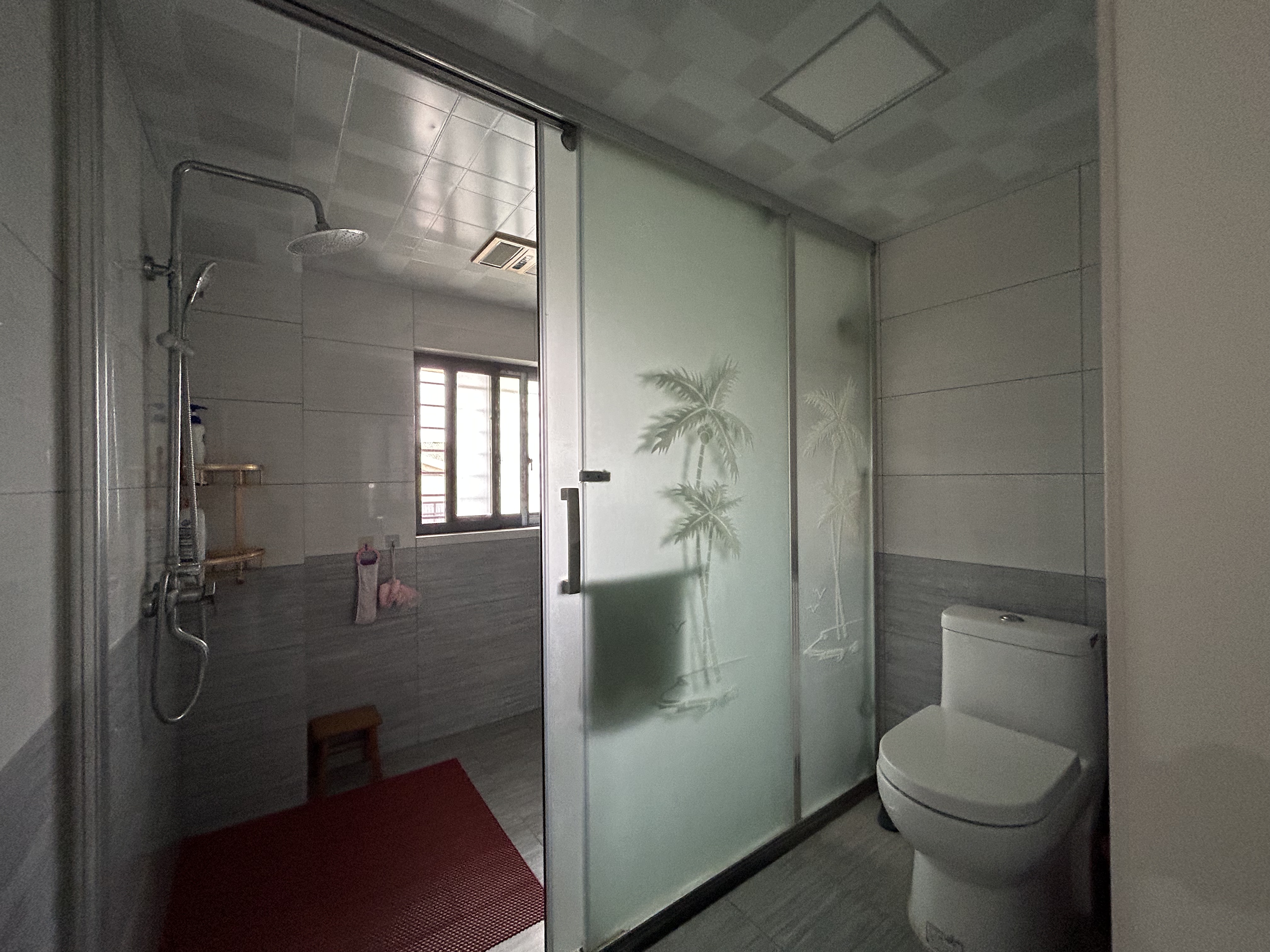 路安花苑.精装复式五房.房子成色新.看房方便